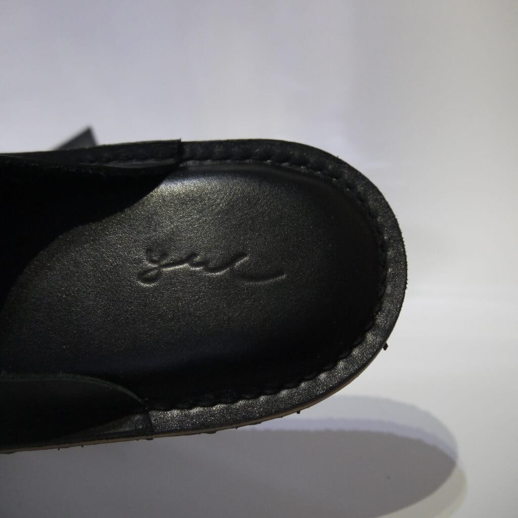 YWC室內牛皮舒適拖鞋