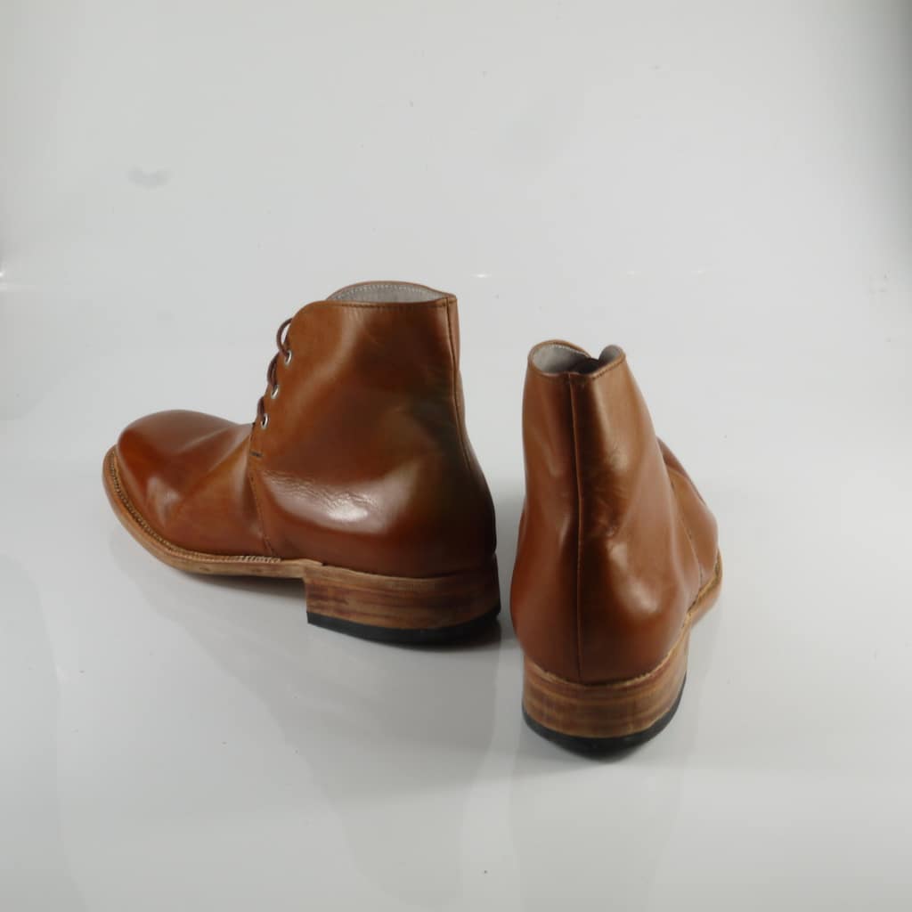 “手工焦糖色凹折效果查卡短靴”