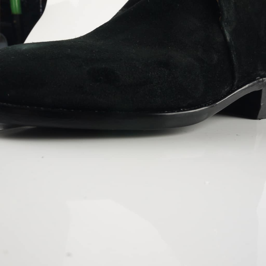 “黑色麂皮手工三孔查卡靴”=""