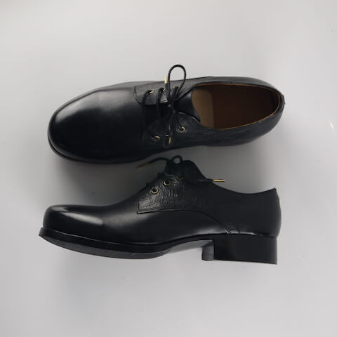 女用黑色拼接德比皮鞋