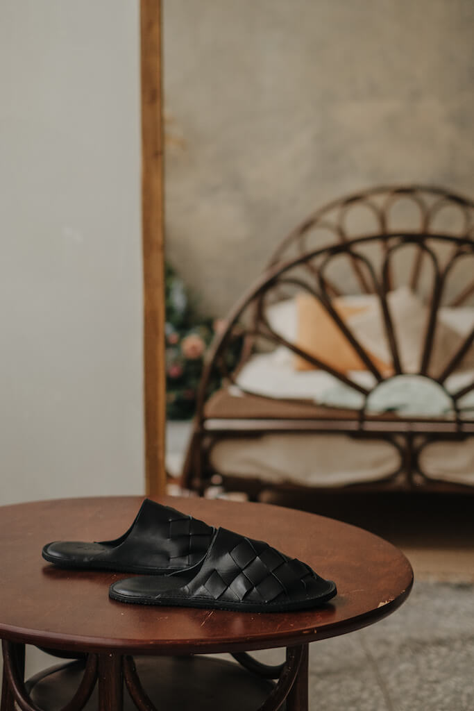 YWC 牛皮室內拖鞋 編織款