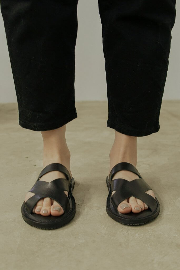 YWC 牛皮室內拖鞋 交叉款