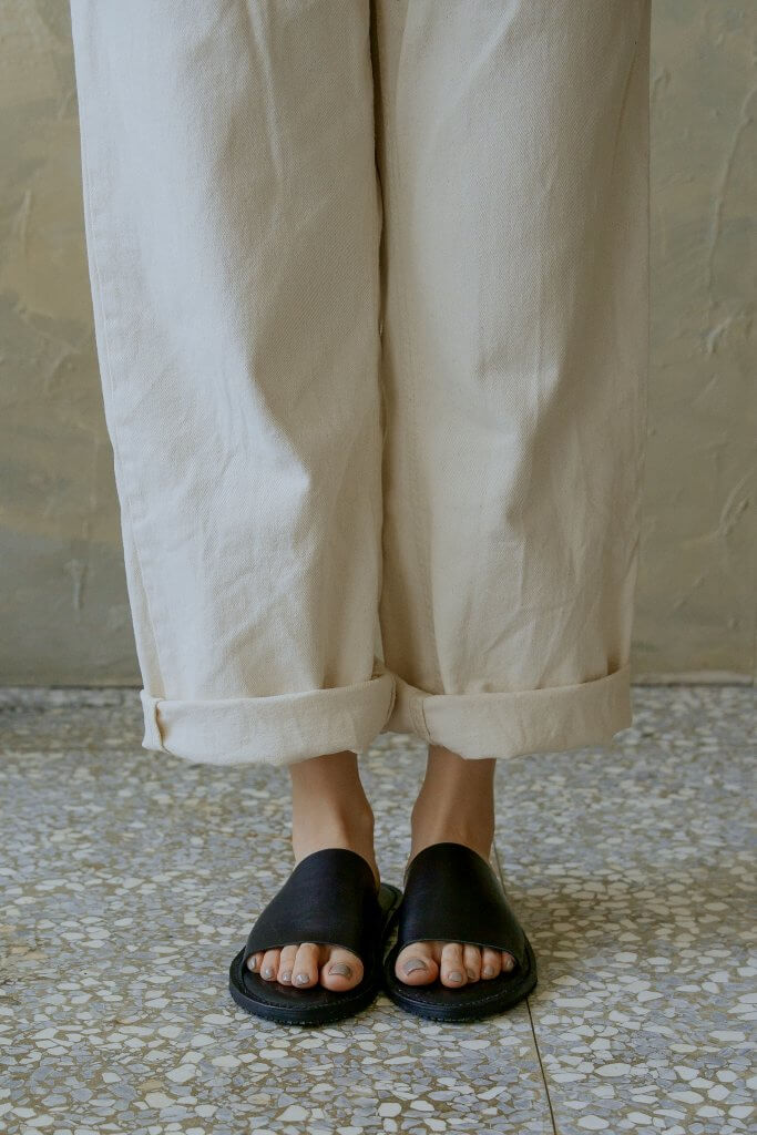 YWC 牛皮室內拖鞋 開口款