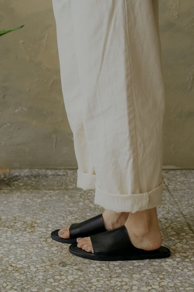 YWC 牛皮室內拖鞋 開口款