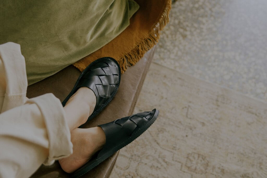 YWC 牛皮室內拖鞋 編織款