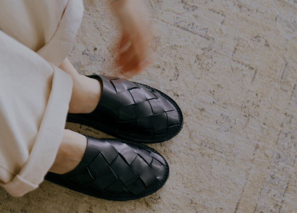 YWC 牛皮室內拖鞋 編織款